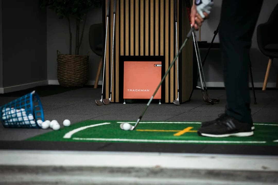 Professional fitting studio with TrackMan technology